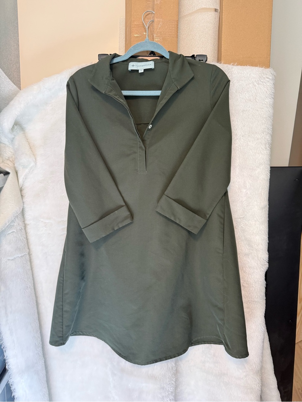Tuckernuck Dark Green Tunic TopTuckernuck Collared dress with 3/4 sleeves